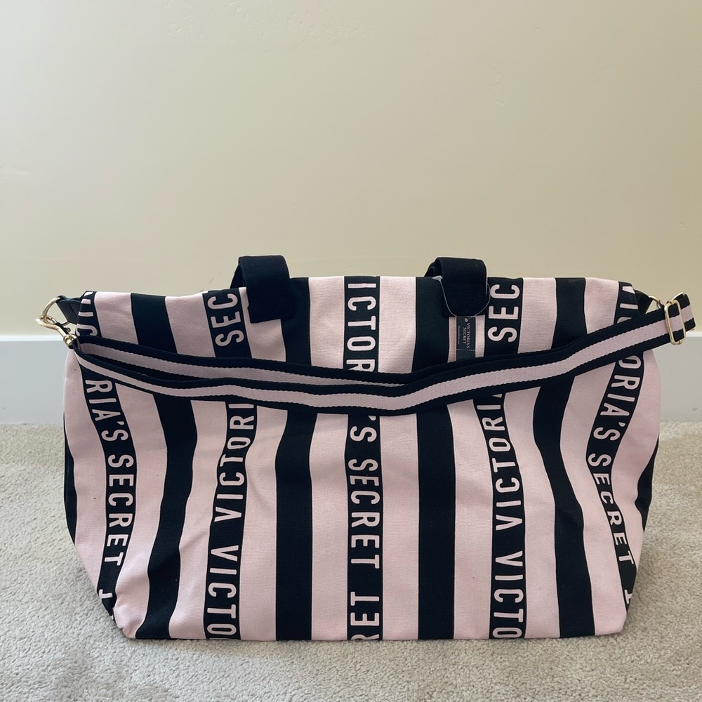 Victoria's Secret Black and Pink Travel Bag
